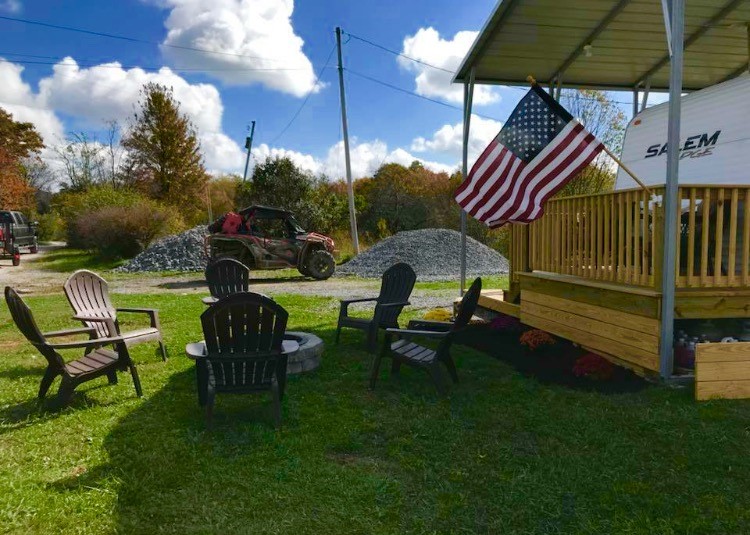 to Hilltop Escape in Rock,WV! ⋆ Hilltop Escape